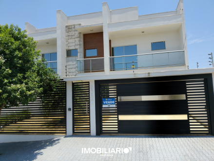 Sobrado para  Venda em Umuarama pela FBF Capital