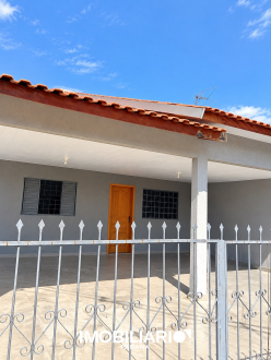 Residência para  Venda em Marialva pela Peteno Imóveis