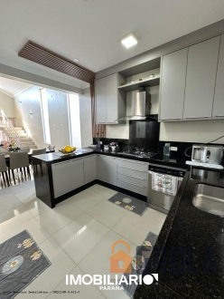 Residência para  Venda em Campo Mourão pela Grola Negócios Imobiliários