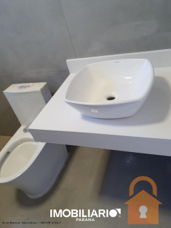 Sobrado para  Venda em Campo Mourão pela Grola Negócios Imobiliários