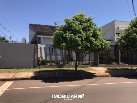 Residência para  Venda em Campo Mourão pela Grola Negócios Imobiliários