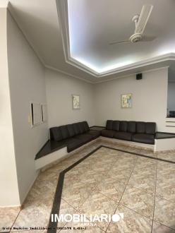 Sala Comercial para  Alugar em Campo Mourão pela Grola Negócios Imobiliários