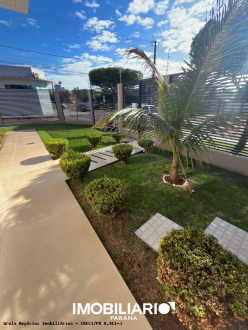 Sobrado para  Venda em Campo Mourão pela Grola Negócios Imobiliários