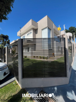 Sobrado para  Venda em Campo Mourão pela Grola Negócios Imobiliários