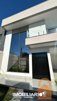 Sobrado para  Venda em Campo Mourão pela Grola Negócios Imobiliários