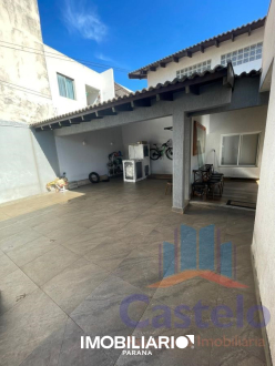 Residência para  Venda em Umuarama pela Castelo Assessoria Imobiliária
