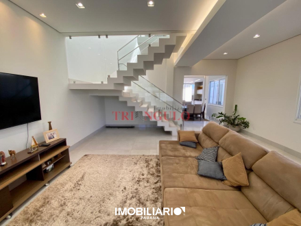 Sobrado para  Venda em Umuarama pela Imobiliária Triangulo