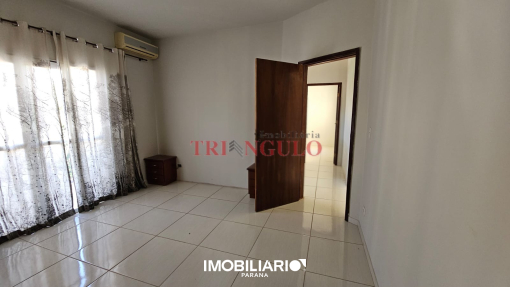 Sobrado para  Venda em Umuarama pela Imobiliária Triangulo