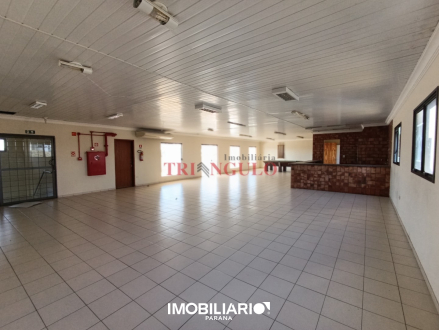 Prédio Comercial para  Alugar em Umuarama pela Imobiliária Triangulo