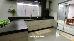 Residência para  Venda em Umuarama pela Ilha Bella