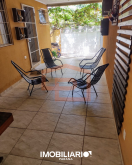 Residência para  Venda em Umuarama pela Peteno Imóveis