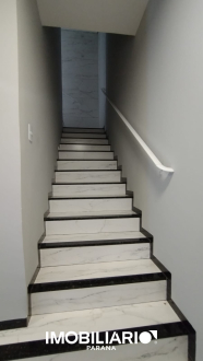 Sobrado para  Alugar em Umuarama pela Bom Imóveis