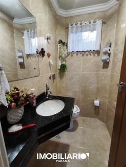 Residência para  Venda em Umuarama pela Delta