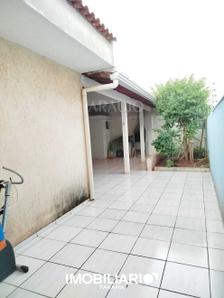 Residência para  Venda em Umuarama pela Araujo