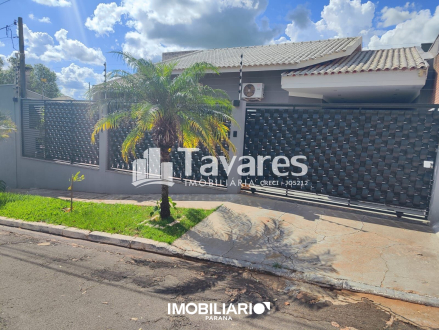 Residência para  Venda em Umuarama pela Tavares