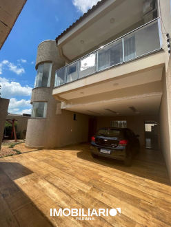 Sobrado para  Venda em Campo Mourão pela Casa fácil