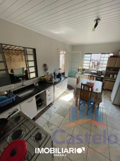 Residência para  Venda em Umuarama pela Castelo Assessoria Imobiliária