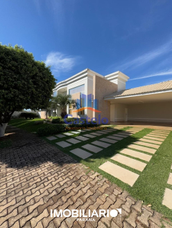 Sobrado para  Venda em Umuarama pela Castelo Assessoria Imobiliária