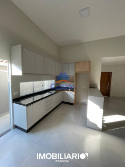 Residência para  Alugar em Umuarama pela Castelo Assessoria Imobiliária