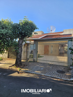 Residência para  Venda em Umuarama pela Elisia Neves
