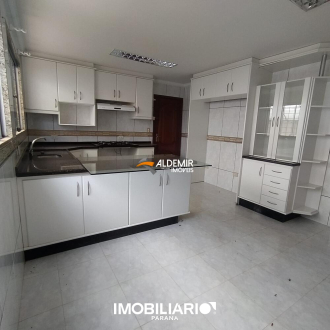 Sobrado para  Venda em Umuarama pela Aldemir Imóveis