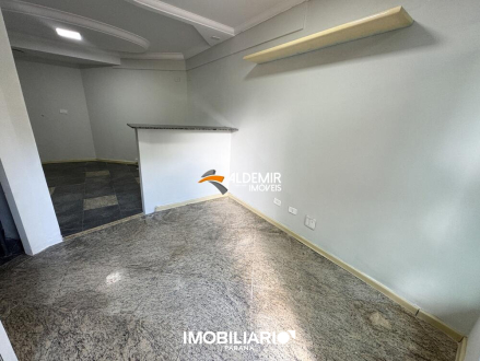 Prédio Comercial para  Alugar em Umuarama pela Aldemir Imóveis