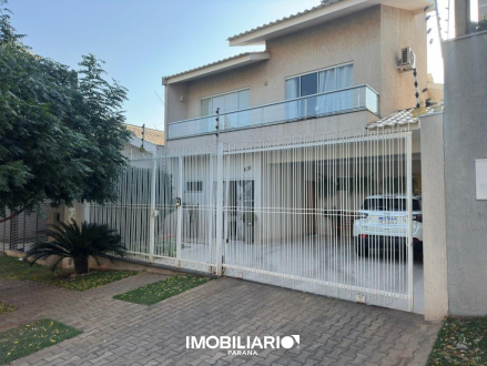 Sobrado para  Venda em Umuarama pela Elisia Neves