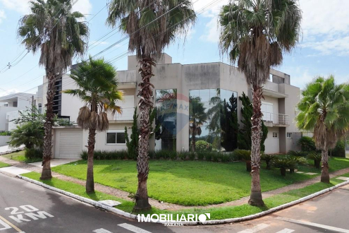 Sobrado para  Venda em Umuarama pela Remax Majob