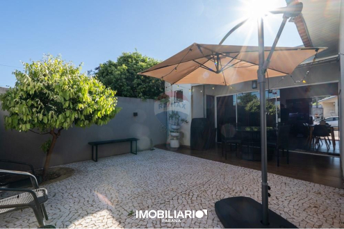 Casa Em Condomínio para  Venda em Umuarama pela Remax Majob