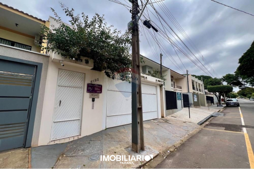 Sobrado para  Venda em Umuarama pela Remax Majob