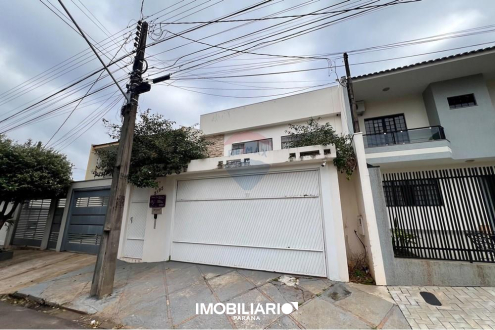 Sobrado para  Venda em Umuarama pela Remax Majob