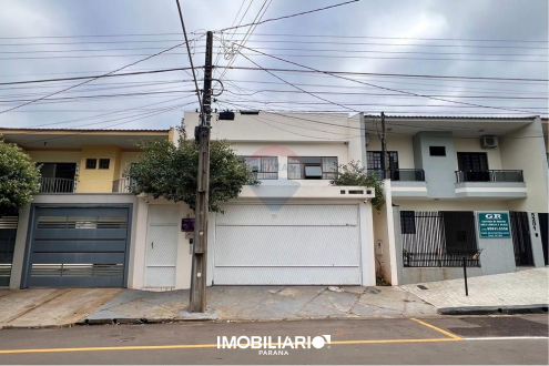 Sobrado para  Venda em Umuarama pela Remax Majob