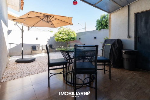 Casa Em Condomínio para  Venda em Umuarama pela Remax Majob