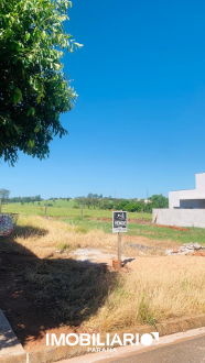 Terreno para  Venda em Umuarama pela Elisia Neves