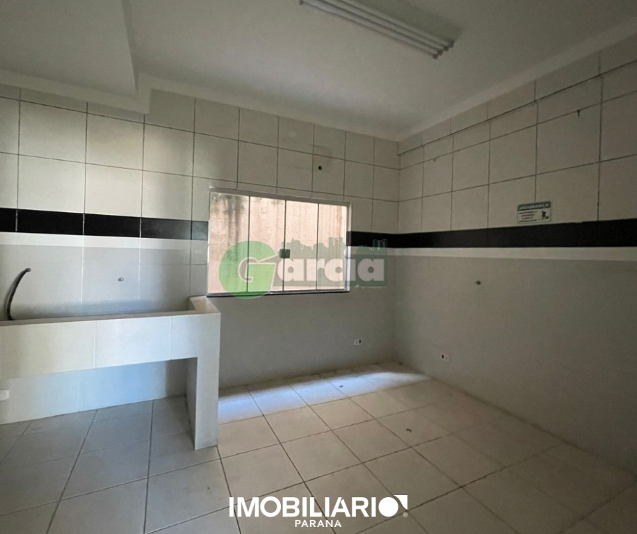 Salão Comercial para  Alugar em Umuarama pela Garcia Imóveis