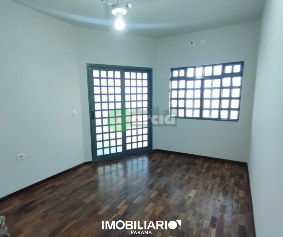 Residência para  Venda em Umuarama pela Garcia Imóveis