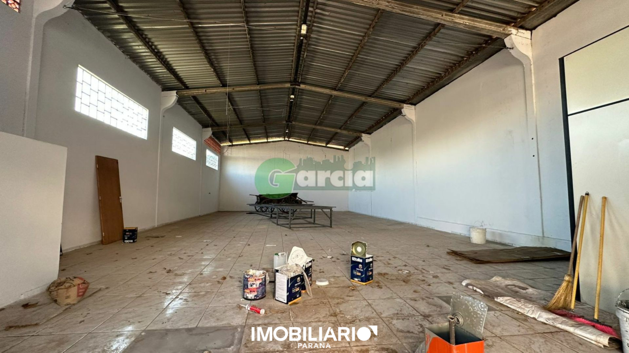 Salão Comercial para  Alugar em Umuarama pela Garcia Imóveis