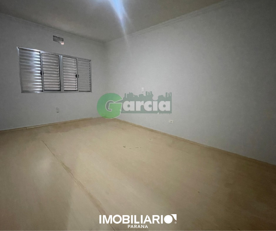 Sobrado para  Alugar em Umuarama pela Garcia Imóveis