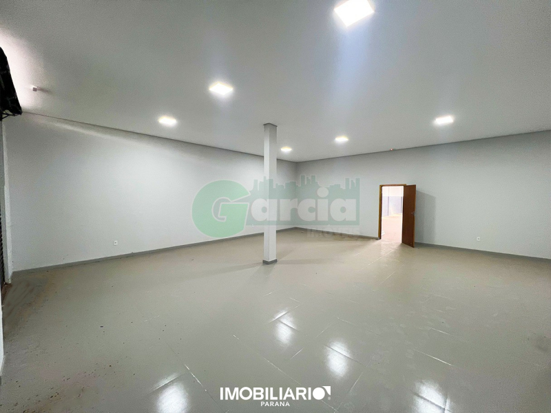 Salão Comercial para  Alugar em Umuarama pela Garcia Imóveis