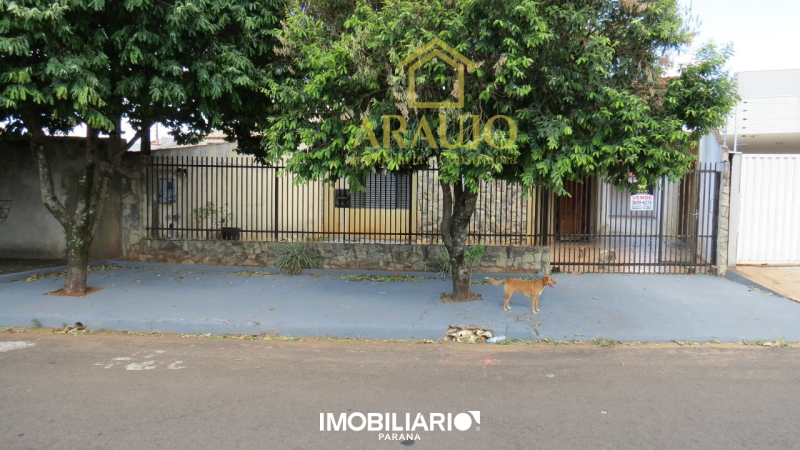 Residência para  Venda em Umuarama pela Araujo