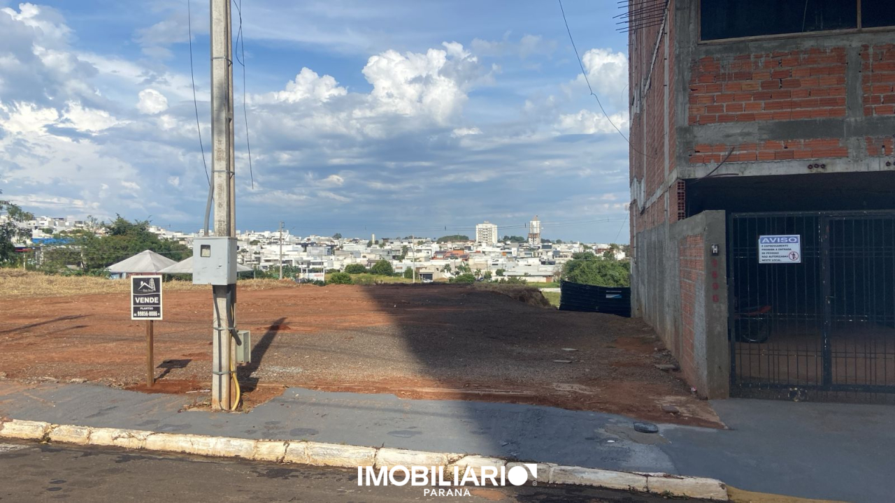 Terreno para  Venda em Umuarama pela Elisia Neves