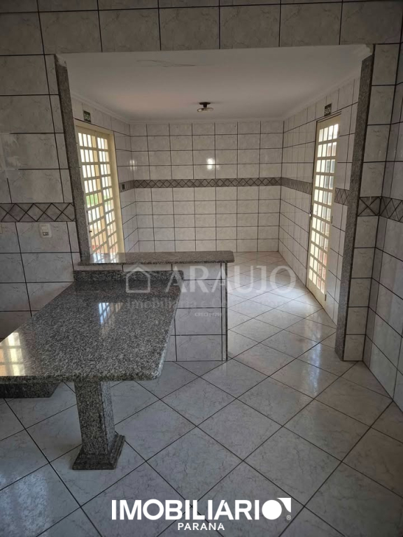 Residência para  Alugar em Umuarama pela Araujo