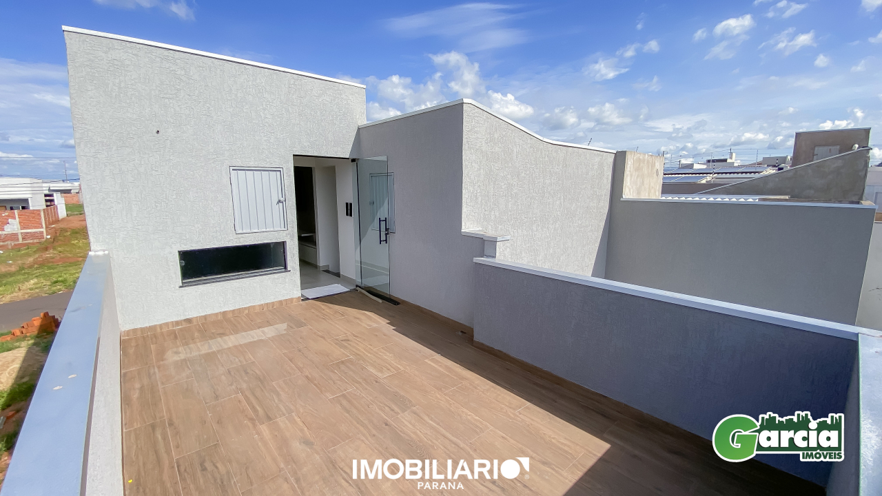 Sobrado para  Venda em Umuarama pela Garcia Imóveis