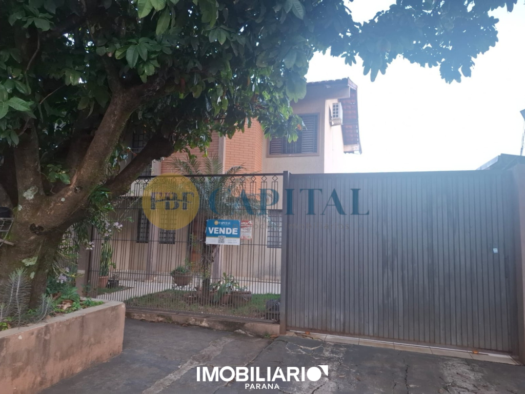 Sobrado para  Venda em Umuarama pela FBF Capital