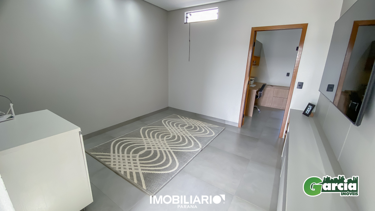 Sobrado para  Venda em Umuarama pela Garcia Imóveis