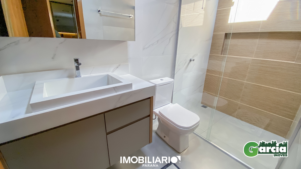 Sobrado para  Venda em Umuarama pela Garcia Imóveis