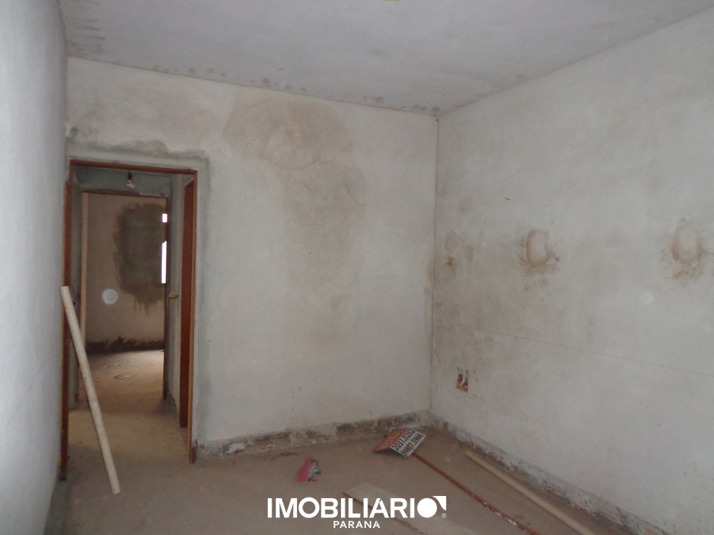 casa do fundo forro de madeira