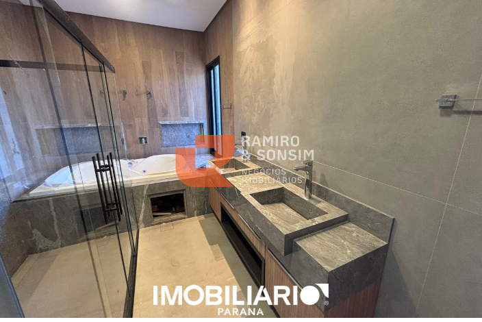 Sobrado para  Venda em Umuarama pela Ramiro e Sonsin negócios imobiliários