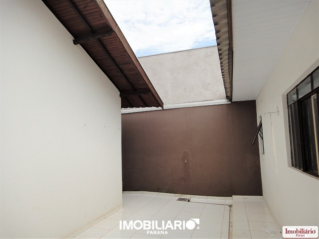 Residência para  Venda em Umuarama pela Caetano & Otávio