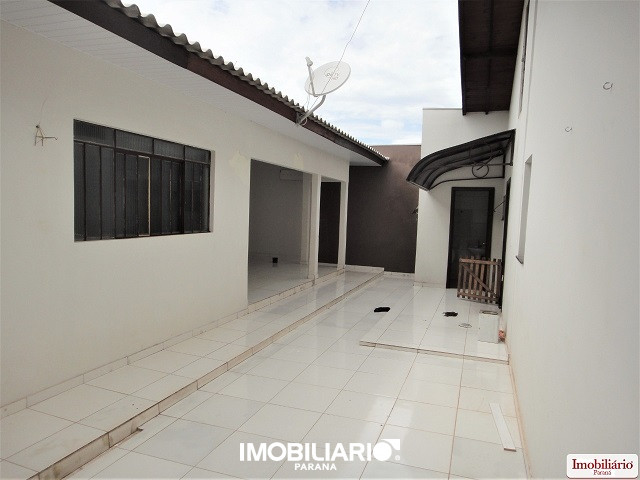 Residência para  Venda em Umuarama pela Caetano & Otávio